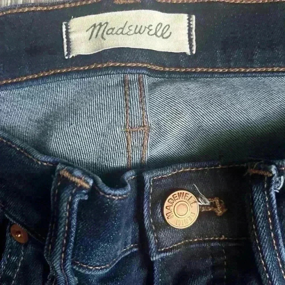 Madewell High Rise Skinny Denim Jeans in a Dark Wash Size 27 - Picture 3 of 7